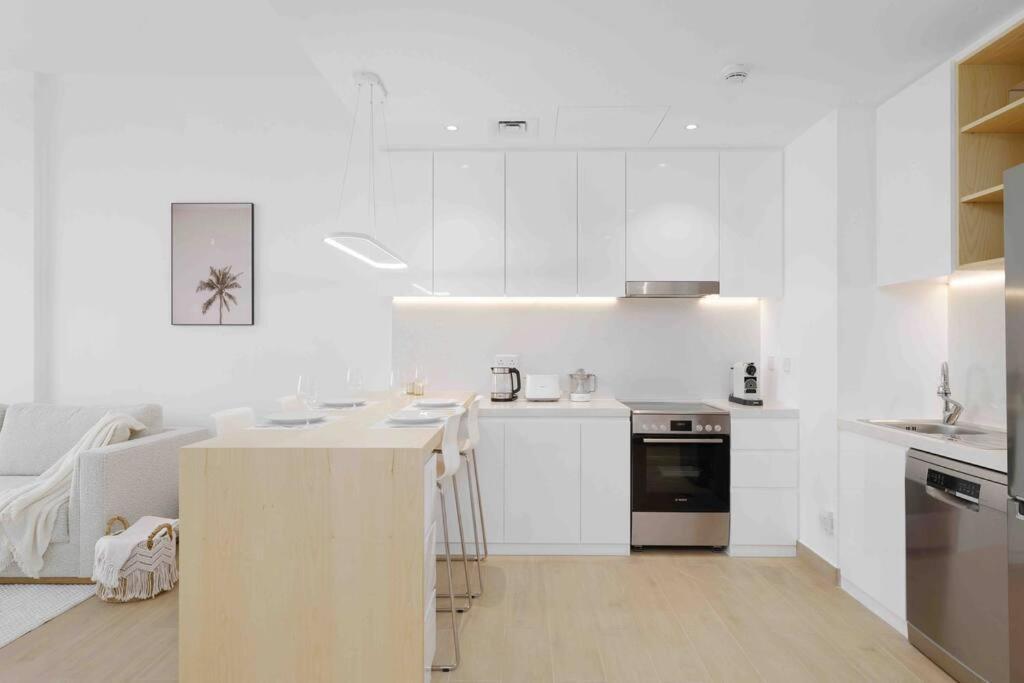 Stylish Full Sea View Apartment