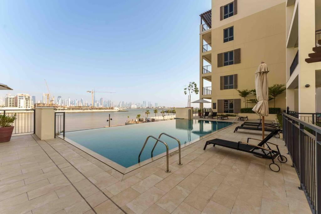 Stylish Full Sea View Dubai